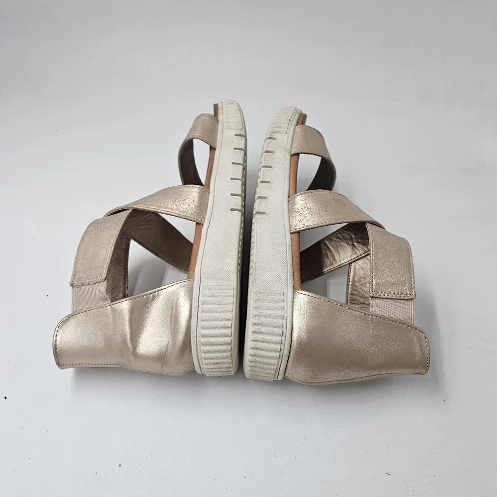 MIA Kids Minka Platform Sandals Rose Gold Metallic Girls Size 5
